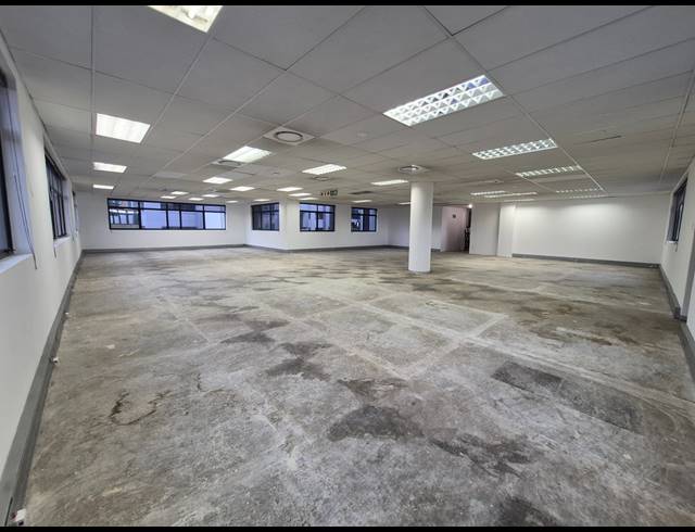 330M² OFFICE TO LET IN SUNNINGHILL